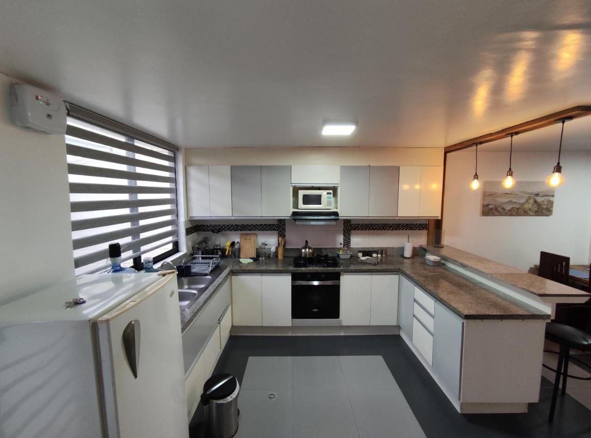 Elegante Apartamento Con Vistas Al Volcan Tungurahua Баньйос Екстер'єр фото