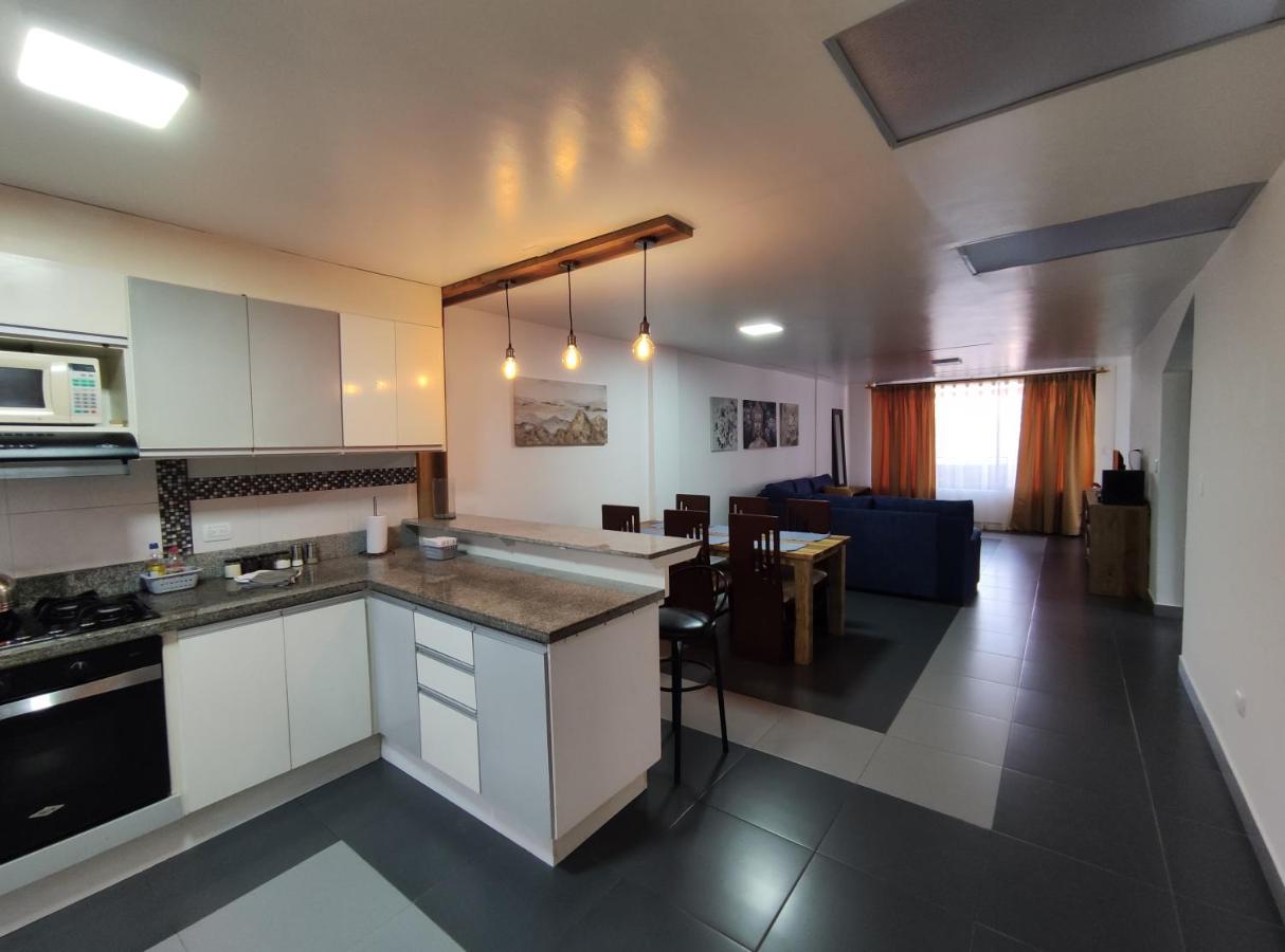 Elegante Apartamento Con Vistas Al Volcan Tungurahua Баньйос Екстер'єр фото