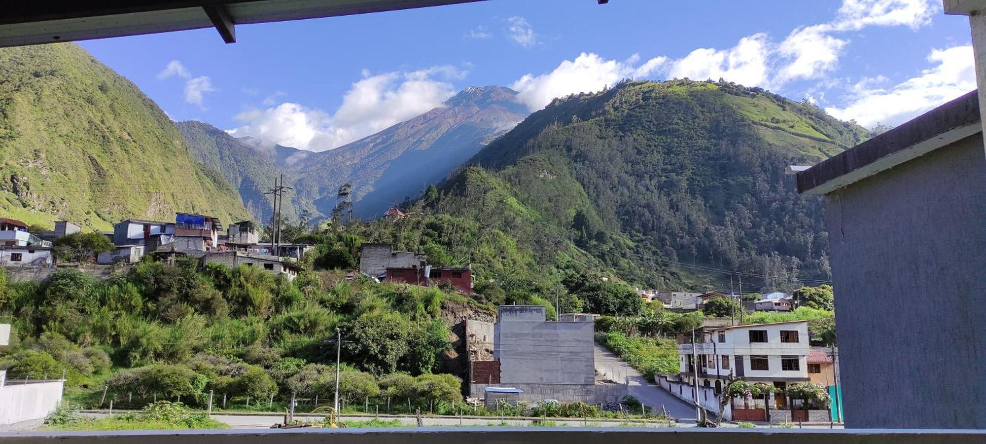 Elegante Apartamento Con Vistas Al Volcan Tungurahua Баньйос Екстер'єр фото